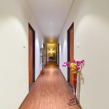 Nidhivan Hotel And Rooms Сурат Екстериор снимка